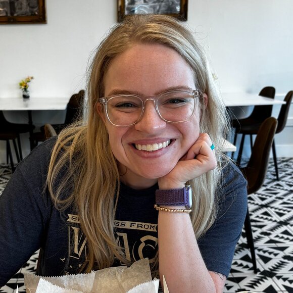 Meet your Posher, Jan - Picture 1 of 4